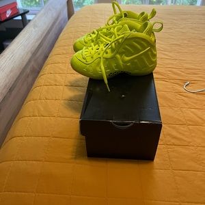 Gently worn Nike Lil Posite Pro!